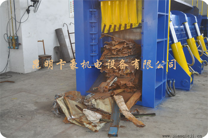WSD系列廢鋼液壓門式打包剪切機2.jpg
